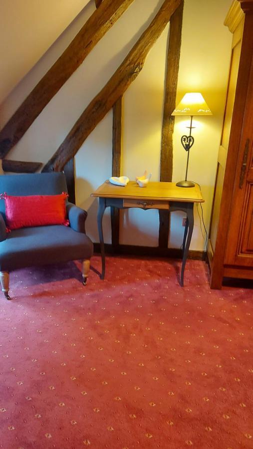 Les 3 Roses Bed & Breakfast Anjouin Bagian luar foto