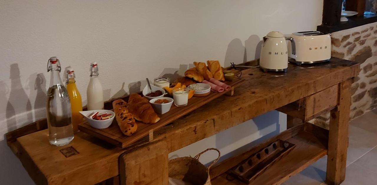 Les 3 Roses Bed & Breakfast Anjouin Bagian luar foto