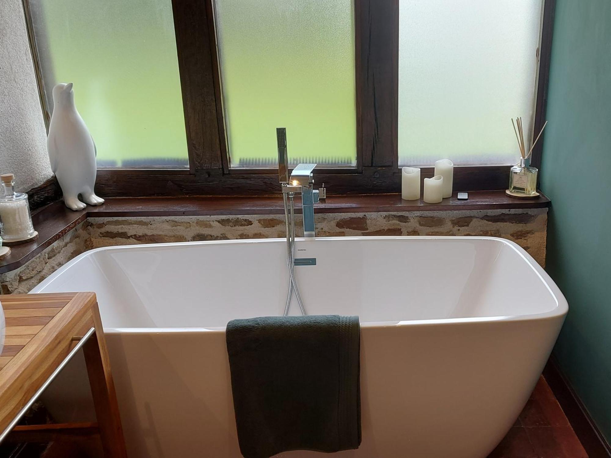 Les 3 Roses Bed & Breakfast Anjouin Bagian luar foto